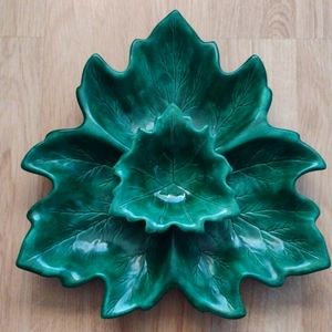Dish Divided Three Large Leaves & Small Leaf Center Holland Mold Vintage
